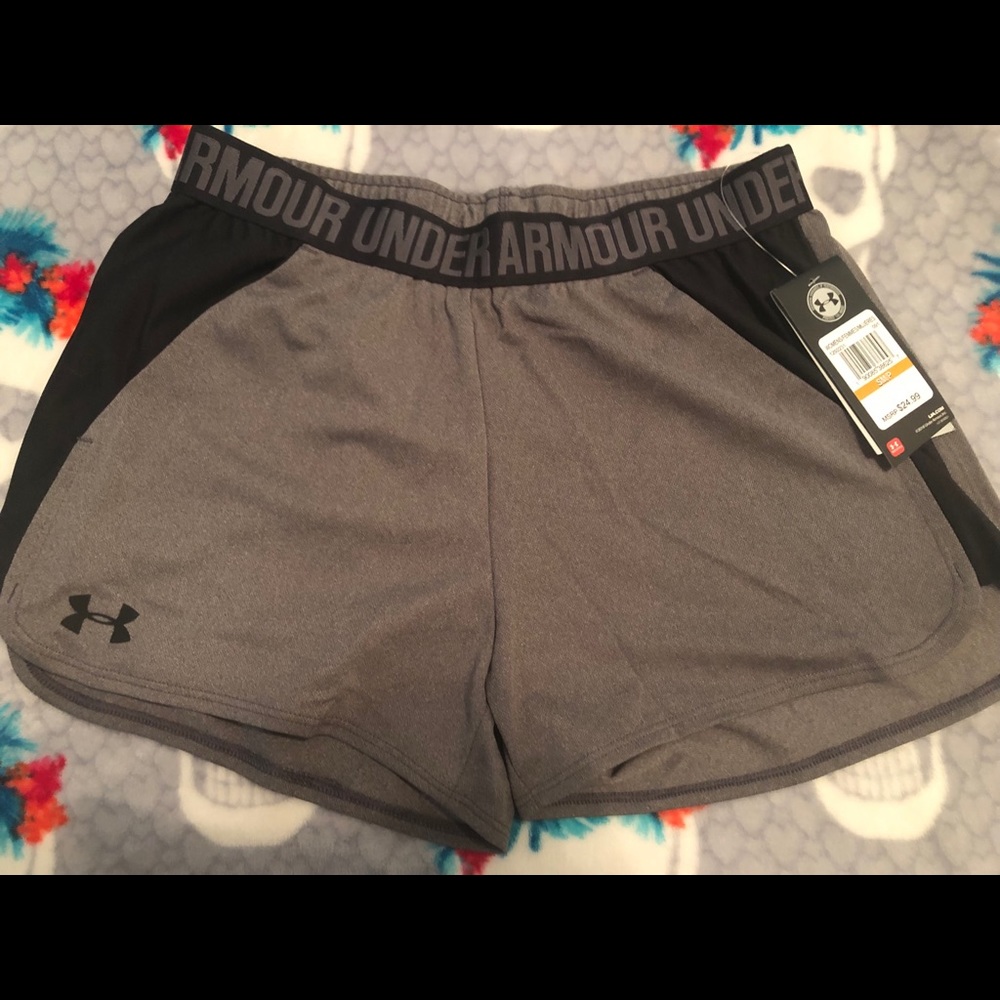Women’s Under Armour shorts size small
